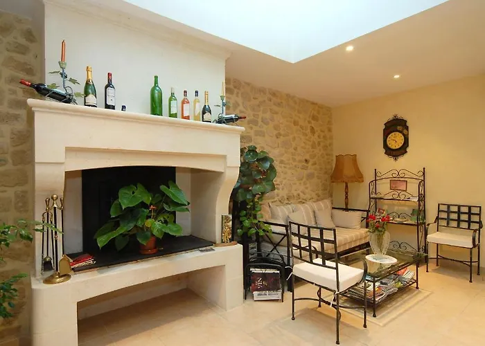 לינה וארוחת בוקר Domaine De Grand Homme