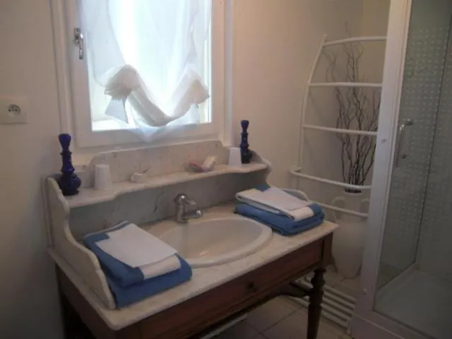 לינה וארוחת בוקר Domaine De Grand Homme